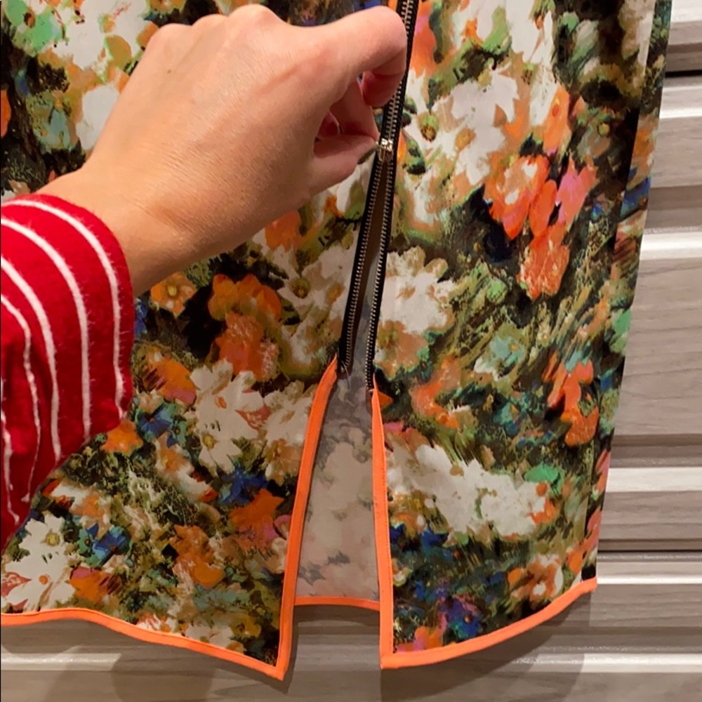 Pattern Skirt/Top Set - Picture 7 of 9